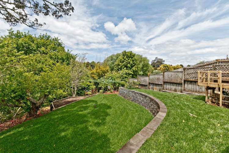 17 Valerie Crescent Okura_5