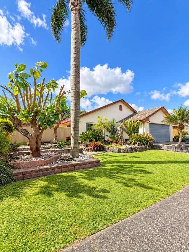 Spacious Family Living in Sought After Wattle Downs