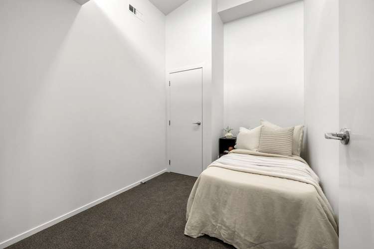 33/17 Rocky Road Huntington_10