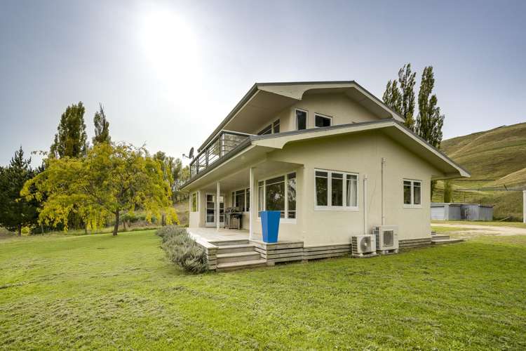 1199 Middle Road Poukawa_2