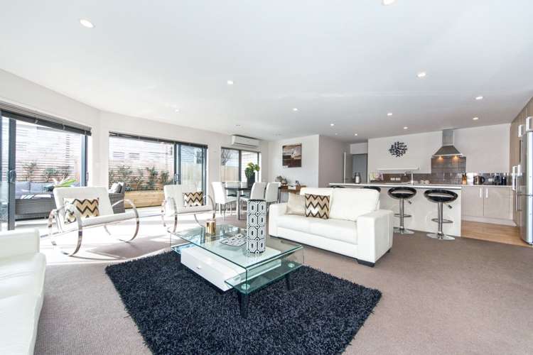 8a Coral Crescent Panmure_5