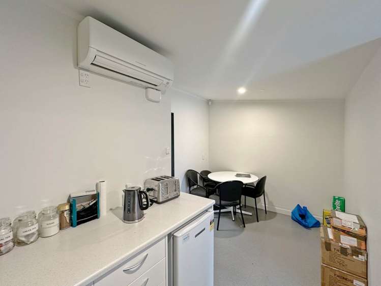 Unit 1/452 Lake Road Takapuna_3