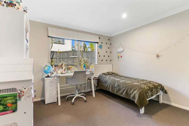 17 Huntington Park Drive Greenhithe_14