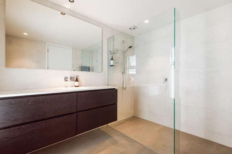 1/8 Blomfield Spa Takapuna_23