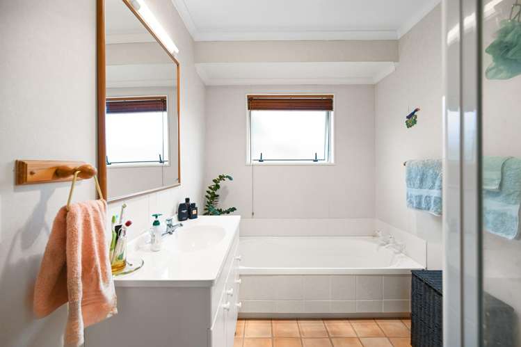 27 Northmeadow Drive Rototuna_15