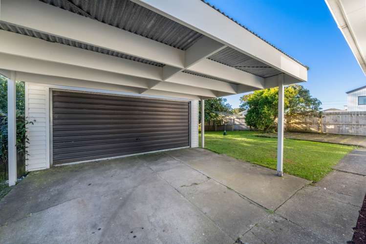 6 Rainbow Place Wattle Downs_18