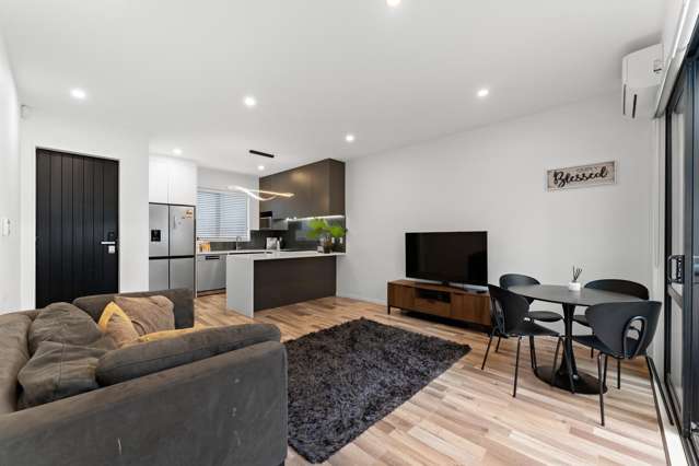 5/122 Archibald Road Kelston_2