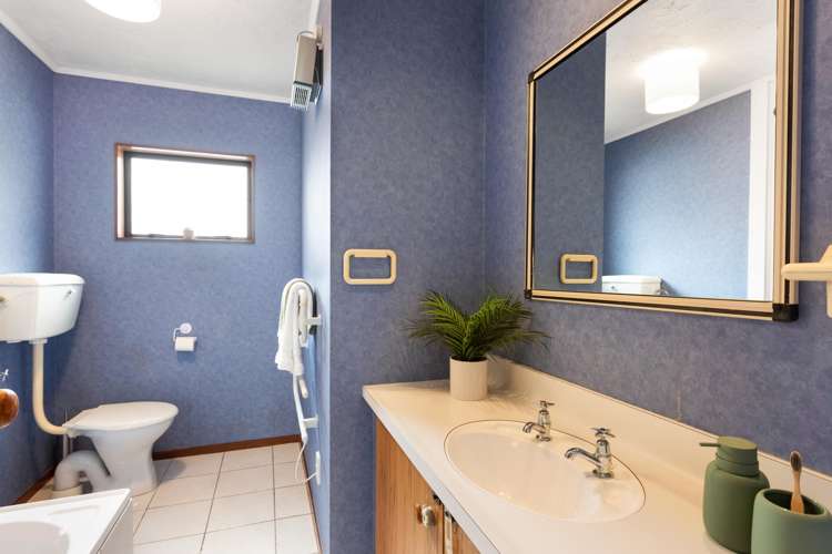 2/184 The Parade Island Bay_11