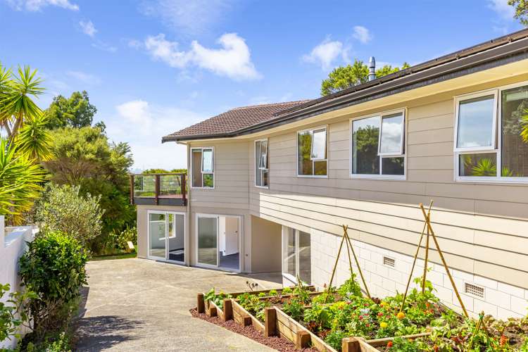 7 Awhiorangi Promenade Swanson_21