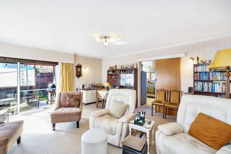 1/60 Taharoto Road Takapuna_4