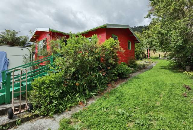 23 Main Road Whataroa_1