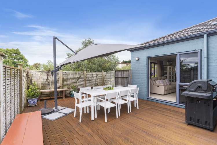 14 Phoenicia Court The Gardens_16