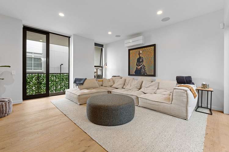 82 Fisher-Point Drive Auckland Central_9