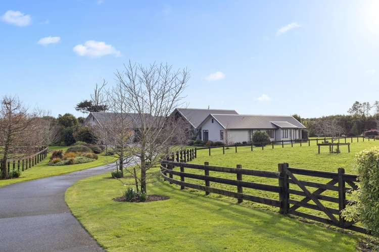 98 Bushlake Way Kingseat_3