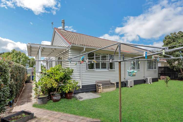 2/331 Royal Road Massey_20