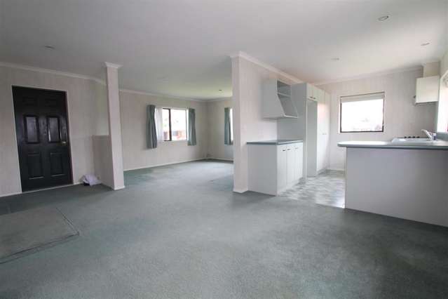 31 Farnborough Drive Nawton_4