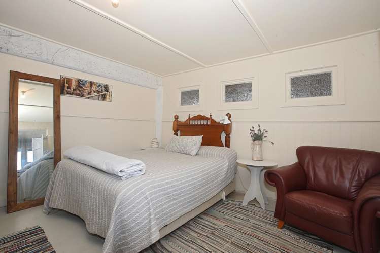 123 Walker Street Riverton_16