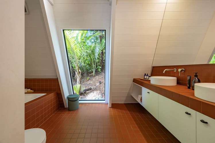 5 Paturoa Road Titirangi_16