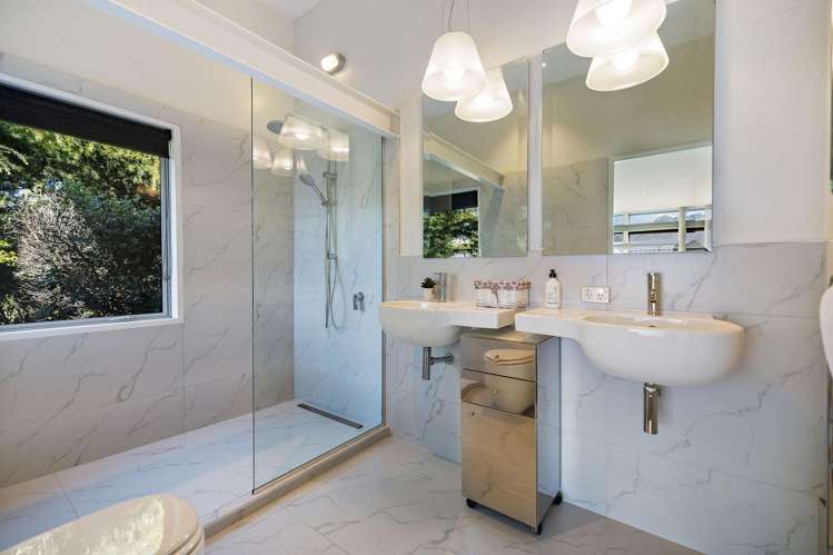 6 Whitbourn Place Queenstown_18