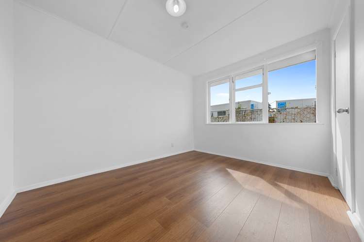 4 Winthrop Way Mangere East_10