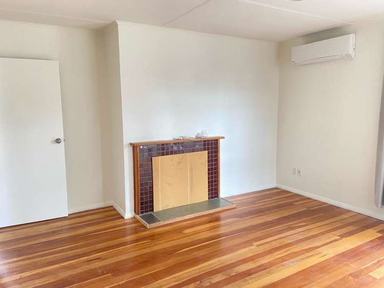 76 Freeland Avenue Mount Roskill_6