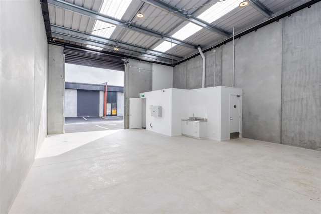 Unit 19 at 15 Earthmover Crescent Burbush_1