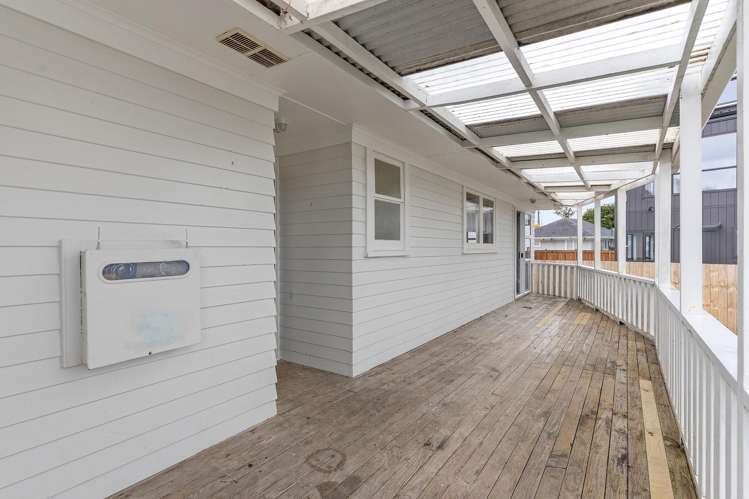 61 Gloria Avenue Te Atatu Peninsula_46