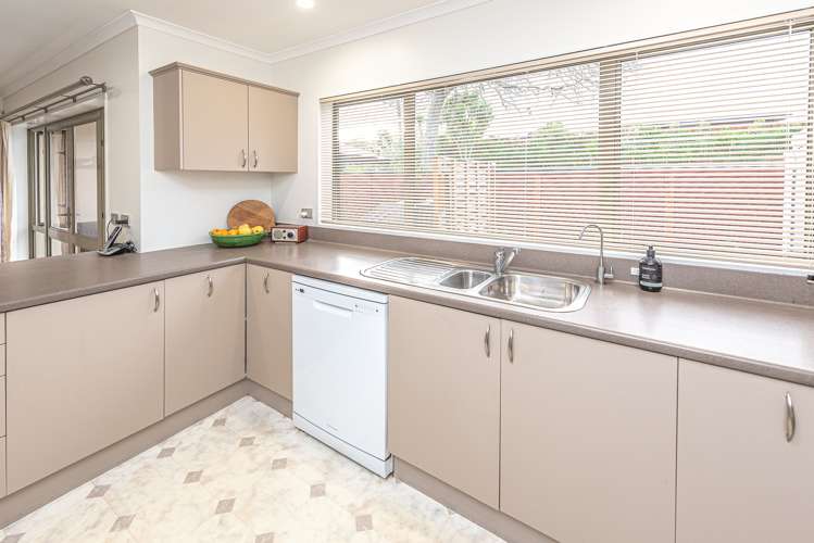 1 Perrett Drive Otamatea_8