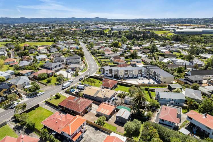 17 Vodanovich Road Te Atatu South_27