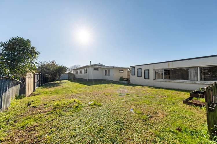 3 Airedale Place Waitara_17