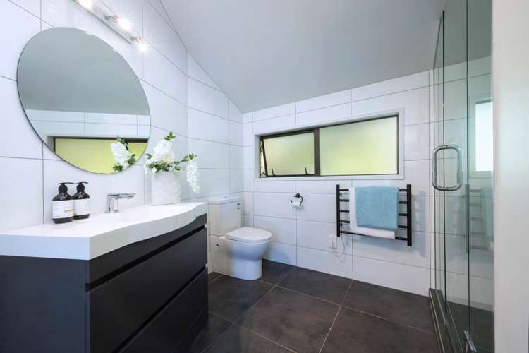 156 Laingholm Drive Laingholm_14