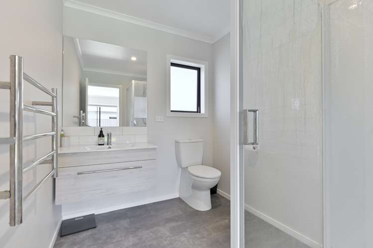 5 Hikawera Drive Frimley_11