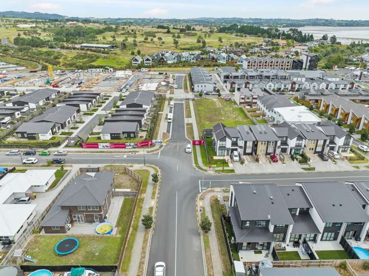 302 Jack Lachlan Drive Beachlands_34