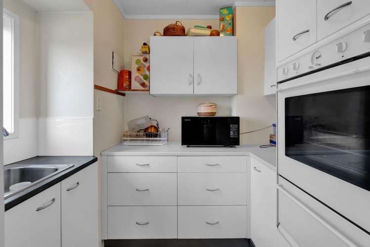 16 Ropata Street Hawera_5