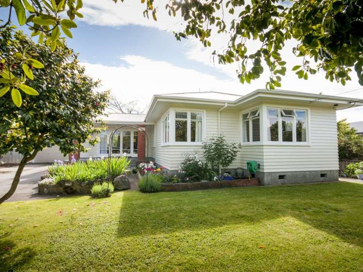 201 Caroline Place Mayfair_18