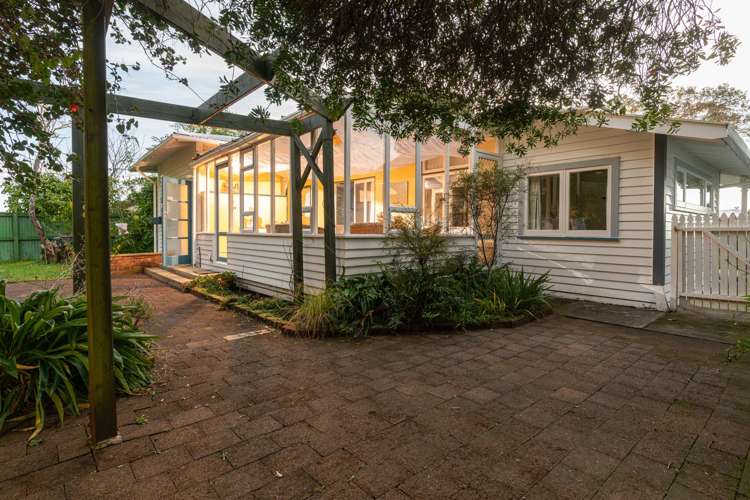 68 Wellington Road Paekakariki_35