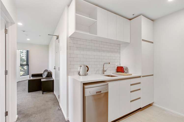 504/18 Saint Martins Lane Grafton_3