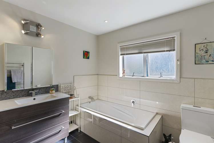 2/94 Waipuna Road Mount Wellington_21