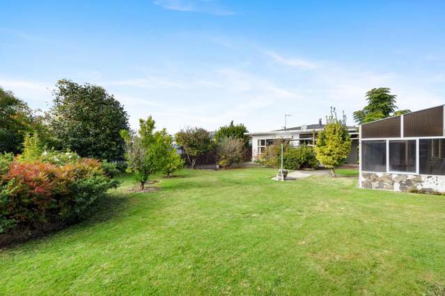 1412 Woodstock Avenue Mayfair_2