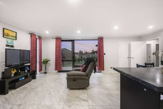 2/8 Bostonkip Crescent Fitzroy_3