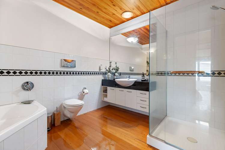 2/145 Victoria Road Devonport_18