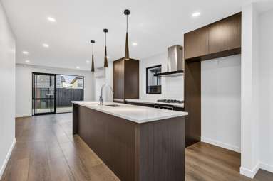 6 Alexander French Close_1