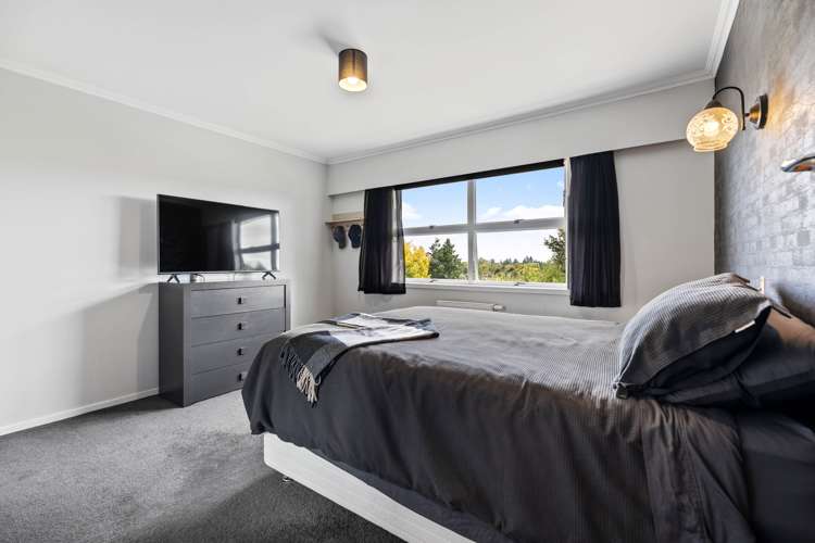 329 Cobham Drive Hillcrest_11