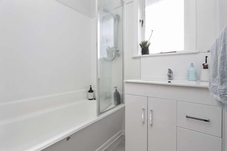 28 Nile Road Kelston_9