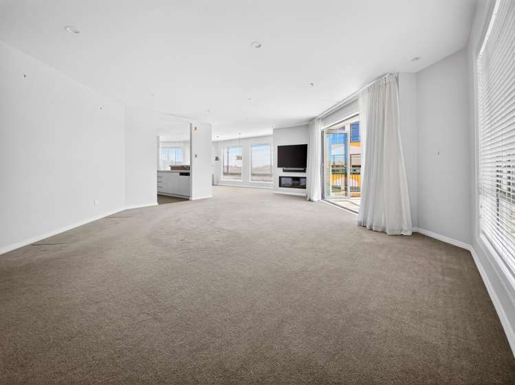 69 Waterside Crescent Gulf Harbour_19