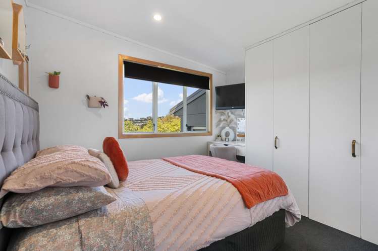 17 Governors Heights Whangamata_15