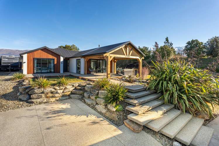 9 Arion Court, Mount Pisa_1