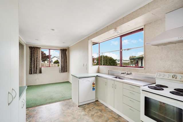 3 Jessica Court Dinsdale_2