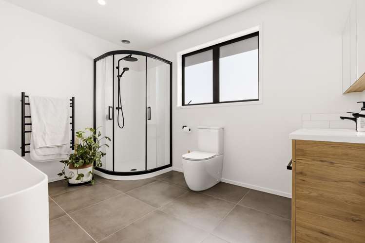 31 Otutira Drive Kinloch_15
