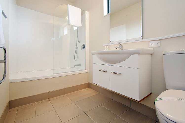 2/18 Eyre Street Whitianga_8